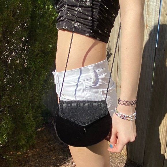 Small Black Vintage Velour Floral Lace Evening Bag With Strap - Picture 10 of 11